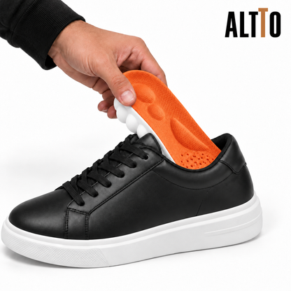 ALTTO CLOUD naranja entrando en una zapatilla
